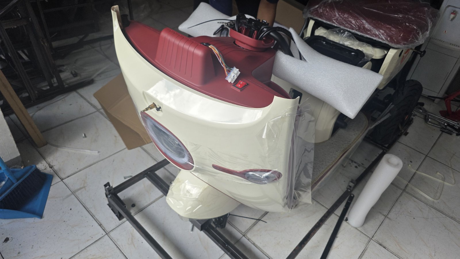 Roof Frame for Mobile Cart